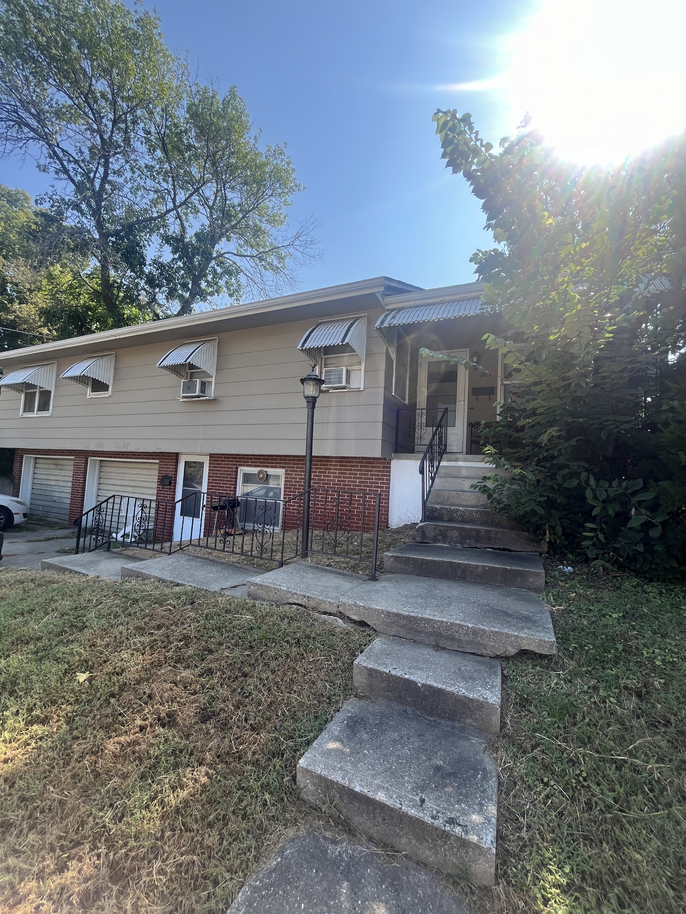203 North College Street - 1