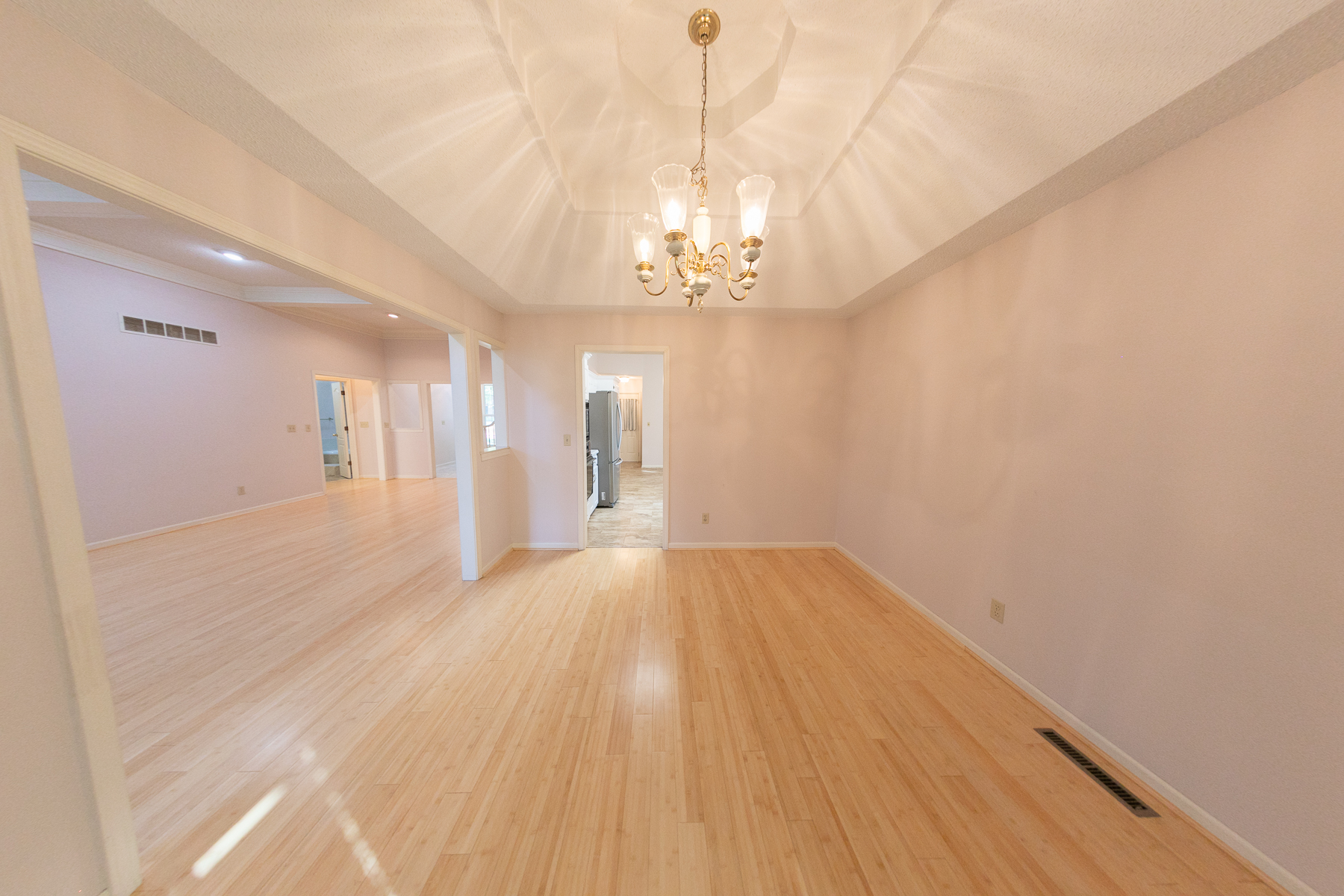 618 Chaucer Lane